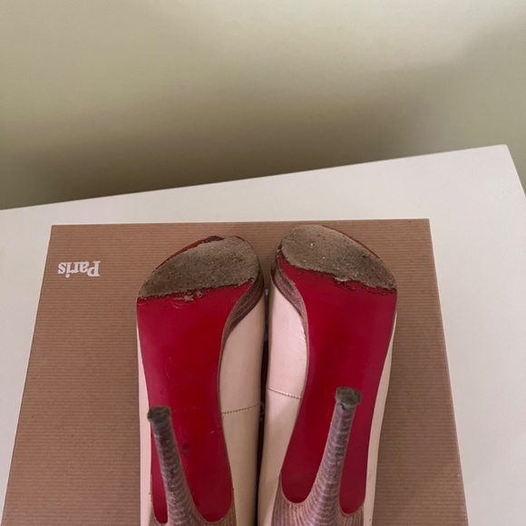 Christian Louboutin - Picture 6 of 6